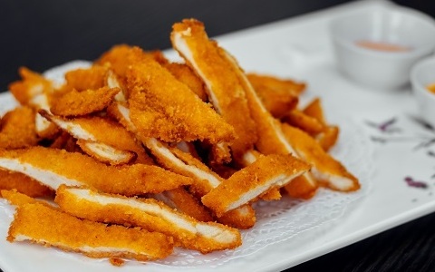 Куриное филе в сухарях Куриное филе в сухарях