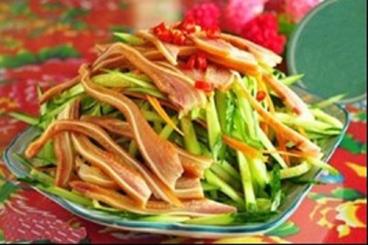 Салат "Свиные уши с огурцом" Салат "Свиные уши с огурцом"